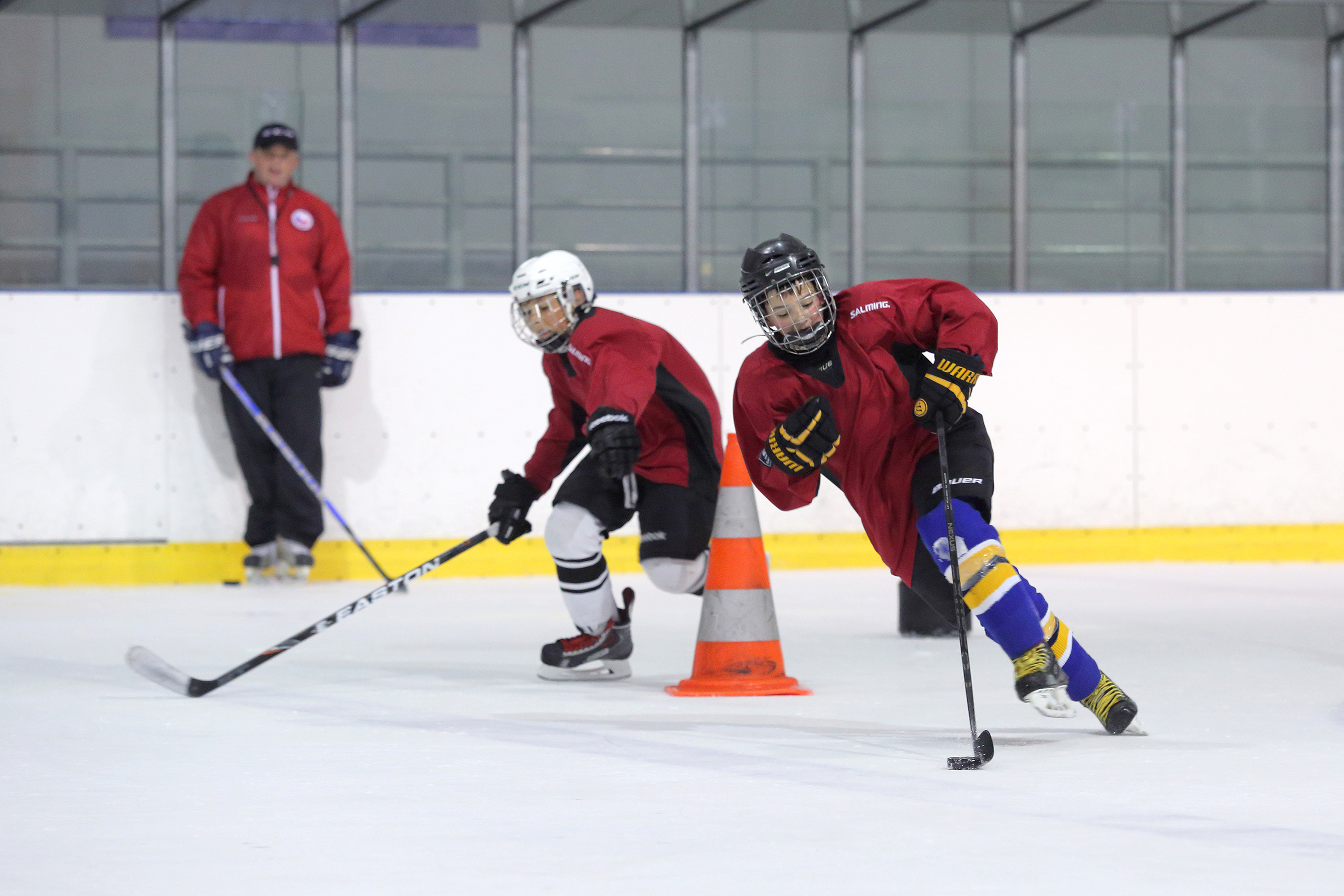 CZECH EAGLES SKATING, STICKHANDLING MOUTNICE S 20.4